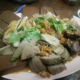 เกาเหลารวมชิ้นส่วนเป็ด