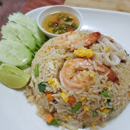 ข้าวผัดทะเล