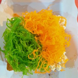 ขนมหวาน ศ-ส-อ ร้่านตั้งอยู่ที่ตลาดสามแยกไนท์มาเก็ท  E4  ล๊อค 8