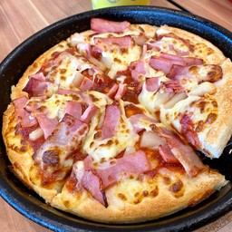 Pizza Hut พีทีที จอมเทียน