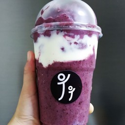 บลูเบอรี่สมูทตี้โยเกิร์ต