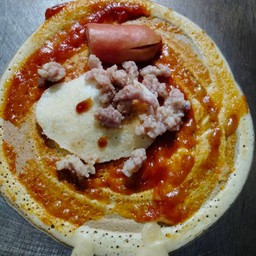 โตเกียวไส้กรอก ไข่นกกะทา หมูสับ พริกเผา