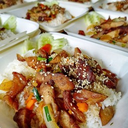 ข้าวหน้าหมูแดดเดียว