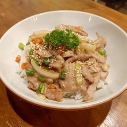 ข้าวหน้าหมูเป็นต่อ