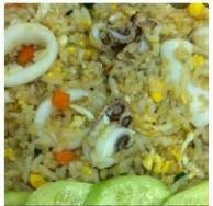 ข้าวผัดหมึก