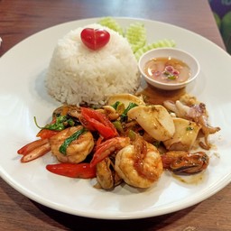 ข้าวกะเพราทะเล