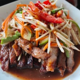 ตำคอหมูย่างปลาร้า