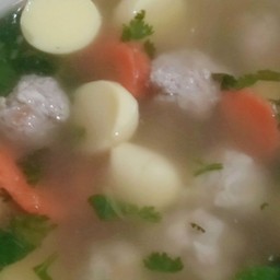 ต้มจืดเต้าหู้ไข่หมูเด้งปั้นกับวุ้นเส้น