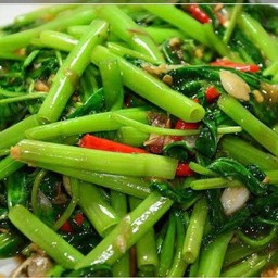 ผัดผักบุ้งไฟแดง