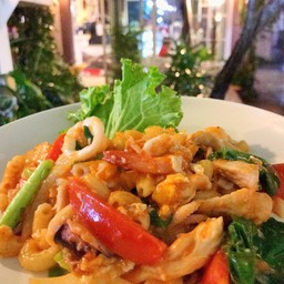 มักกะโรนีซอส