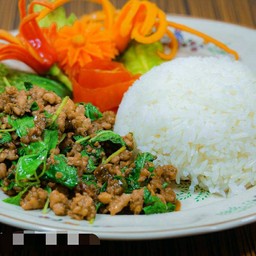 นุ๊กนิ๊กใบกระเพรา