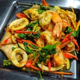 ผัดฉ่าทะเล