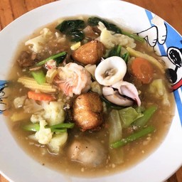 ราดหน้าทะเล