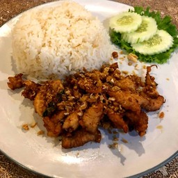 ไก่ทอดกระเทียม+ ข้าว