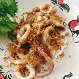 หมึกกระเทียมพริกไทย