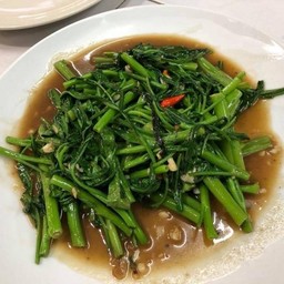 ผัดผักบุ้ง