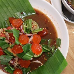 ยำไข่แดงเค็ม