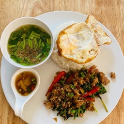 ร้านอาหารมุมตึก