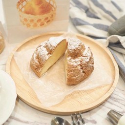 Crispy  Chou Milky (แป้งกรอบลูกใหญ่)