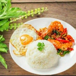 ข้าวกะเพรากุ้ง