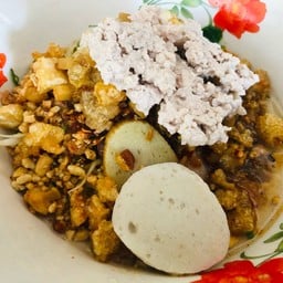 ก๋วยเตี๋ยวเจ๊ตื๋อ