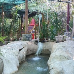 ร้าน Rock Valley Hot Spring And Fish Spa (ร็อค วัลเล่ย์ ฮ็อต สปริง แอนด์  ฟิช สปา) กาญจนบุรี