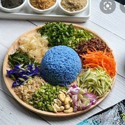 ข้าวยำอาหารผักเพื่อสุขภาพและน้ำสมุนไพรณัฐนันท์