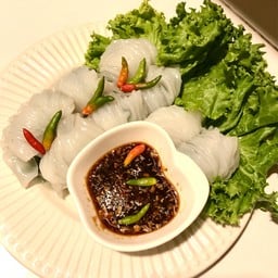 ข้าวเกรียบปากหม้อป้าทิพคนสวย