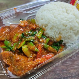 คะน้าปลากระป๋อง