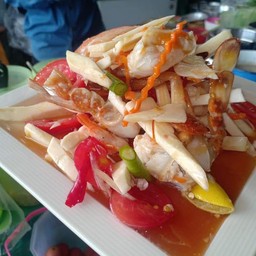 ตำปูม้า(สุก)+ยอดมะพร้าว