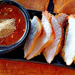 คอหมูย่างจิ้มแจ่ว