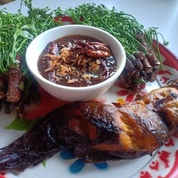 สะเดา+น้ำปลาหวาน+ปลาดุกย่าง