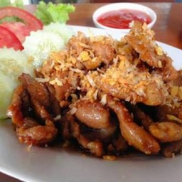 ข้าวหมูทอดกระเทียมพริกไทย