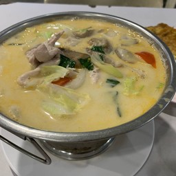 ต้มข่าไก่