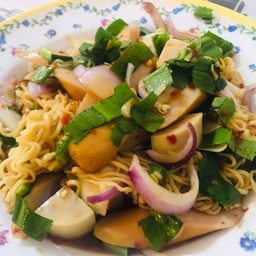 ยำมาม่า