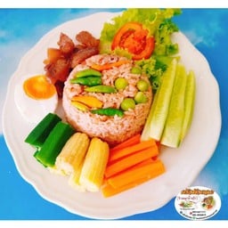 ข้าวคลุกน้ำพริกตัวกลม