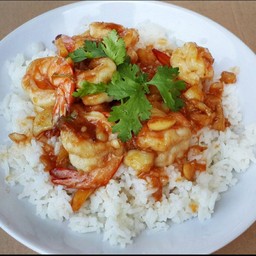 ข้าวกุ้งกระเทียมพริกไทย