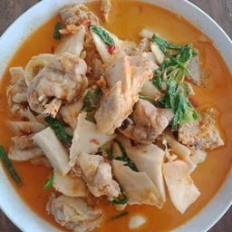 แกงหน่อไม้ใส่ไก่