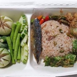 ข้าวผัดน้ำพริกกะปิ