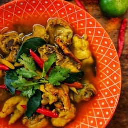ไก่บ้านต้มขมิ้น.