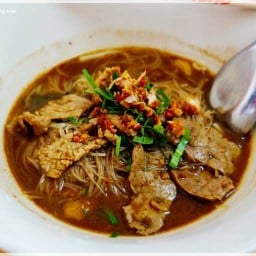 เตี๋ยวเรือยุดสาขา23 ตรงข้ามโลตัสชัยนาท