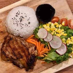 ข้าวหน้าไก่ซอสเทริยากิ