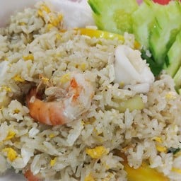 ข้าวผัดทะเล