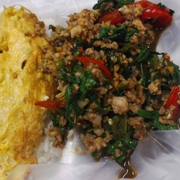 ข้าวกระเพราหมูกรอบ