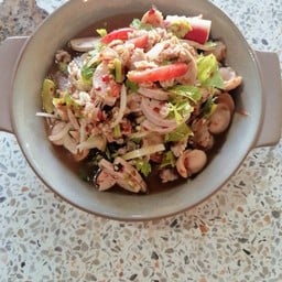 ส้มตำกูวติสท์ สาขาไมโลดิบริมทางรถไฟ