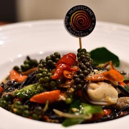 สปาเก็ตตี้หอยลายผัดฉ่า(เส้นดำ)