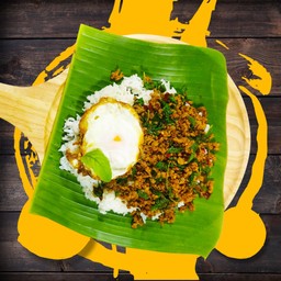 กะเพราป่าพริกแห้งสูตรโบราณ สาขาประดิพัทธ์ อยู่ในซอย.3   เข้ามา 10เมตร มีที่จอดรถซ้ายมือ