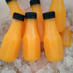 น้ำส้มคั้น  by chom บาย ชม