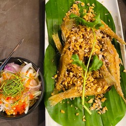 ปลาเห็ดโคน ทอดกระเทียม
