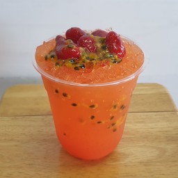 สตรอเบอรี่มิกซ์เสาวรสเย็นพร้อมดื่ม